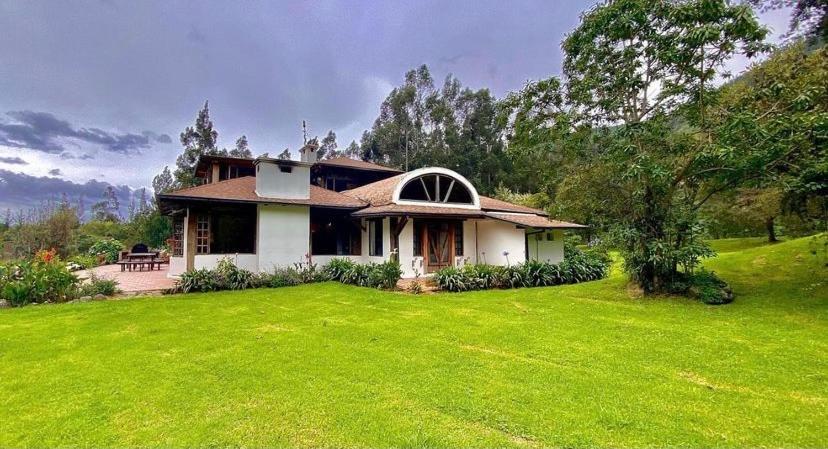Hacienda San Juan De La Vega Bed & Breakfast Otavalo Bagian luar foto