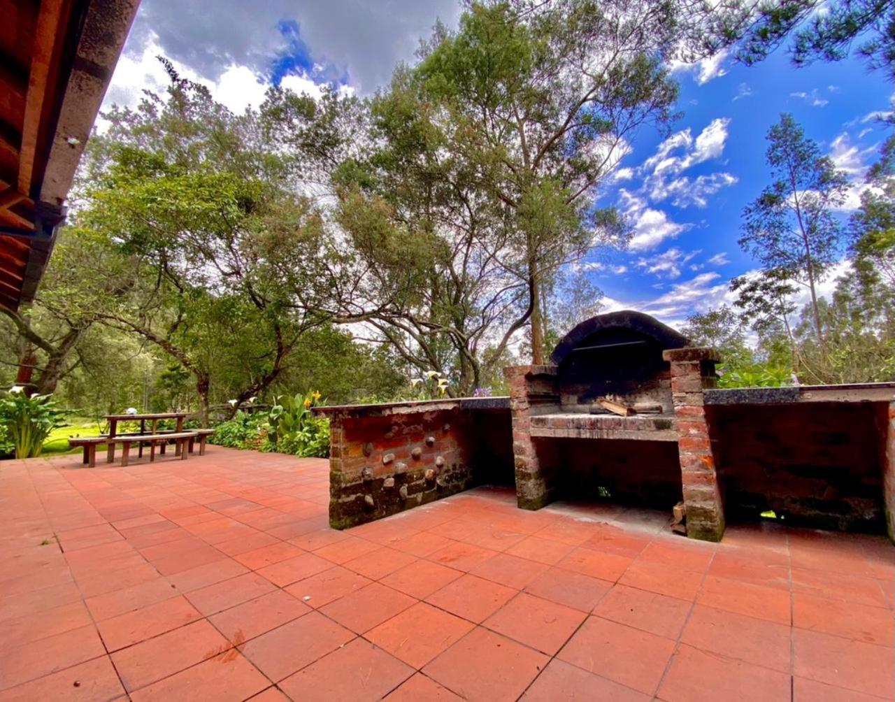 Hacienda San Juan De La Vega Bed & Breakfast Otavalo Bagian luar foto